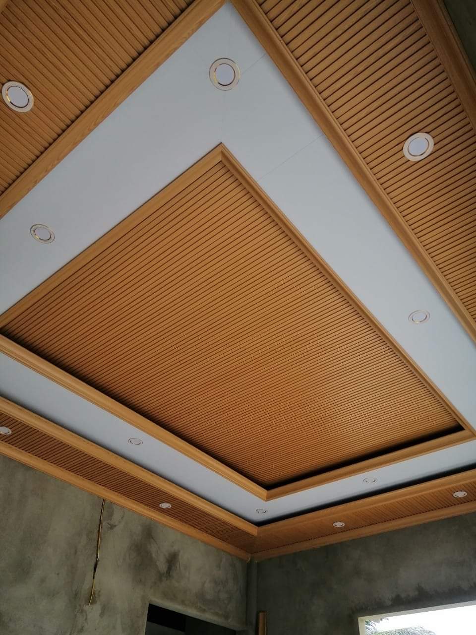 thi công trần nhựa tại bình dương